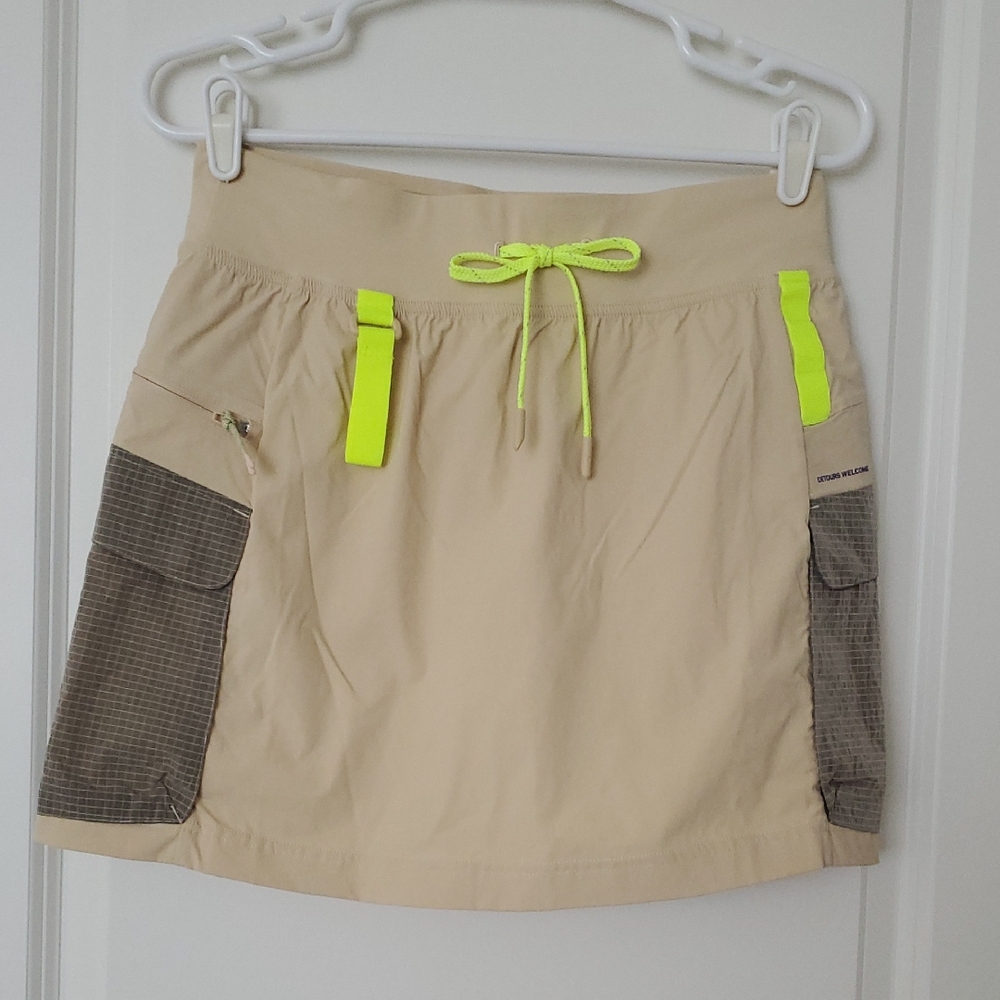 Lululemon Beige Skirt with Neon Yellow Drawstrings